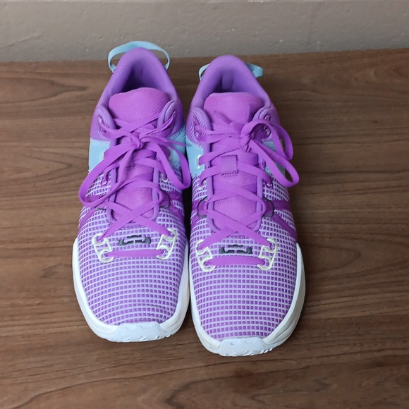 MENS 13 NIKE AIRMAX LEBRON WITNESS VIIHO22 BASKETBALL PERFORMANCELILAC/SULPHUR - Picture 4 of 5